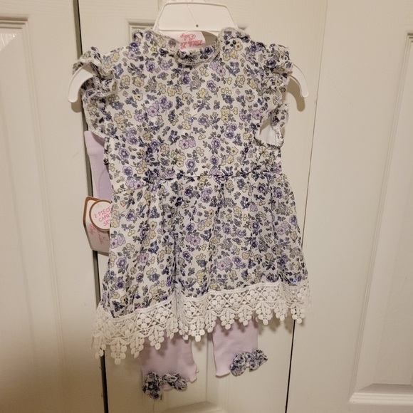 Floral Top and Bottom 2 piece set Lavendar & Purple Floral size 24 Month… - Picture 3 of 13